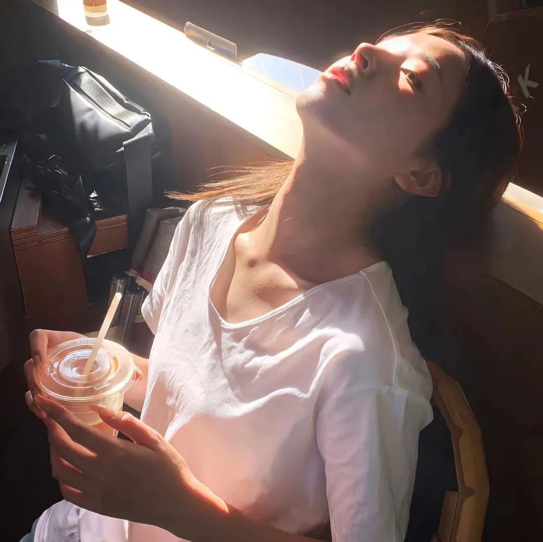 微微一笑很诡异